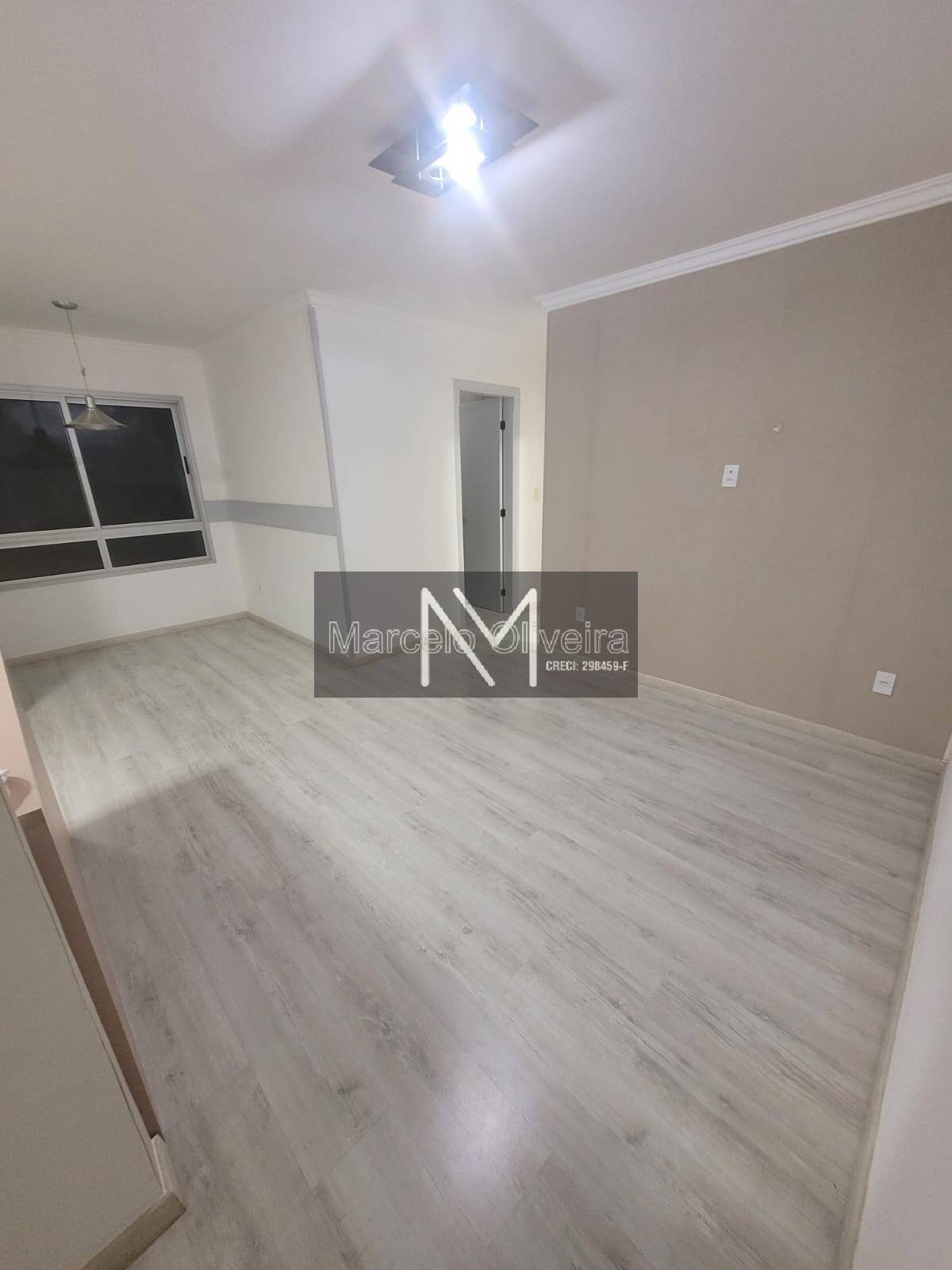 Casa à venda com 3 quartos, 70m² - Foto 2