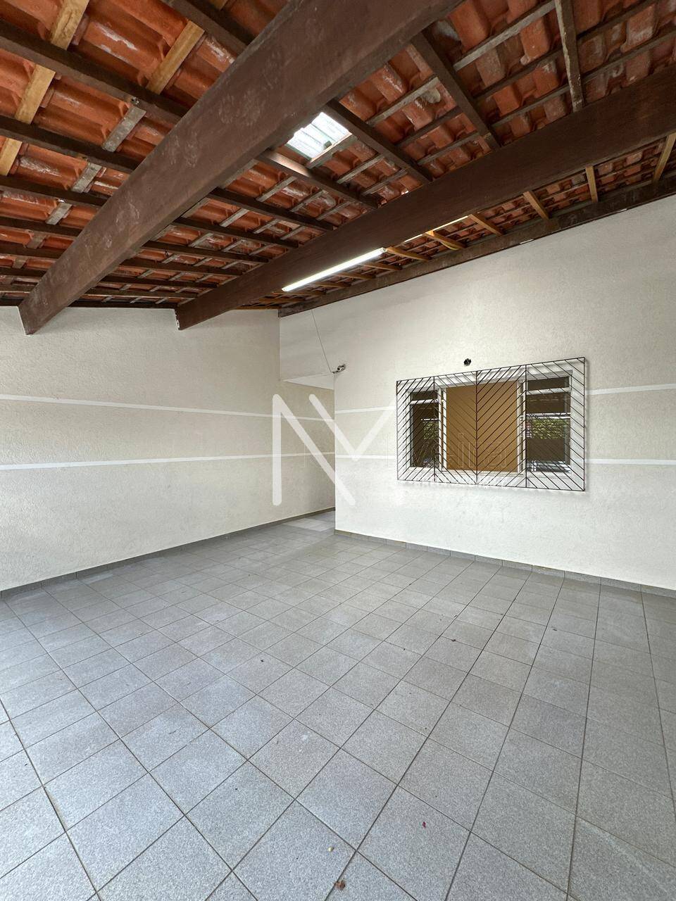 Sobrado à venda com 4 quartos, 200m² - Foto 1