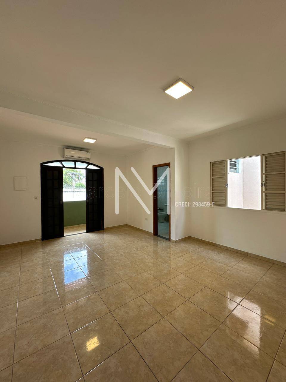 Sobrado à venda com 4 quartos, 200m² - Foto 3