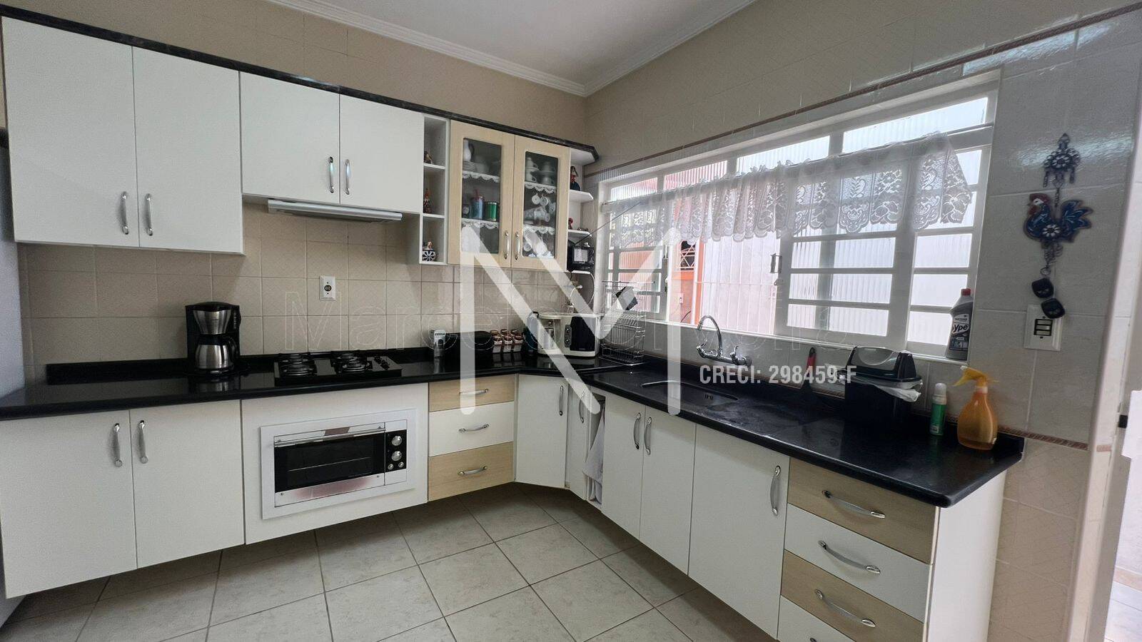 Casa à venda com 3 quartos, 300m² - Foto 8