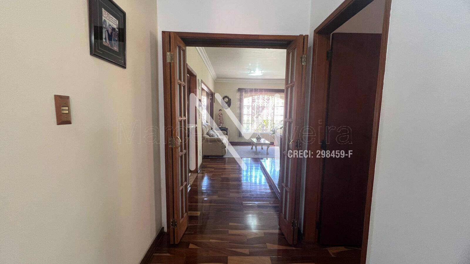 Casa à venda com 3 quartos, 300m² - Foto 9